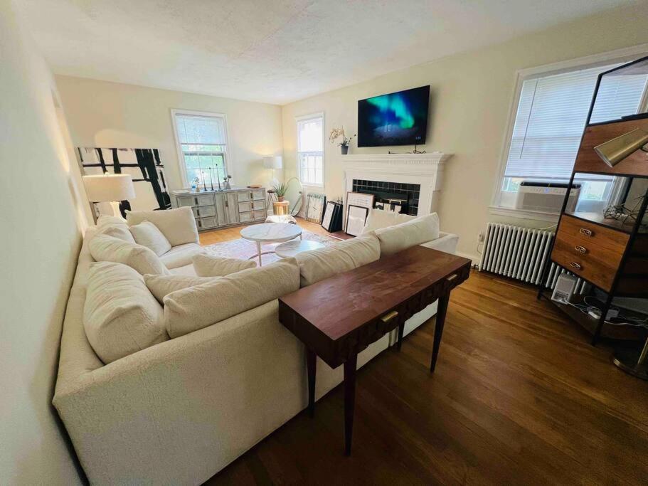 צ'בי צ'ייס Dc'S Best Location 4 Bed With Parking Walk To Metro And Nightlife Bethesda Row מראה חיצוני תמונה