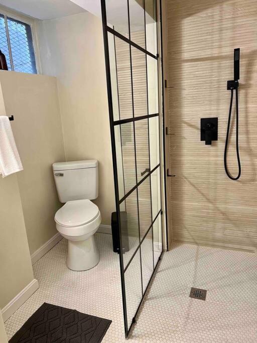 צ'בי צ'ייס Dc'S Best Location 4 Bed With Parking Walk To Metro And Nightlife Bethesda Row מראה חיצוני תמונה