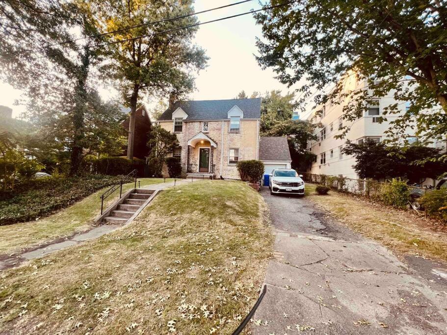 צ'בי צ'ייס Dc'S Best Location 4 Bed With Parking Walk To Metro And Nightlife Bethesda Row מראה חיצוני תמונה